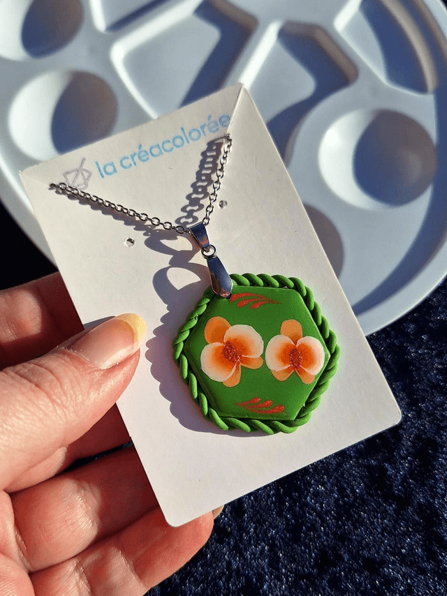 Pendentif Flora - Fleurs oranges (hexagone)